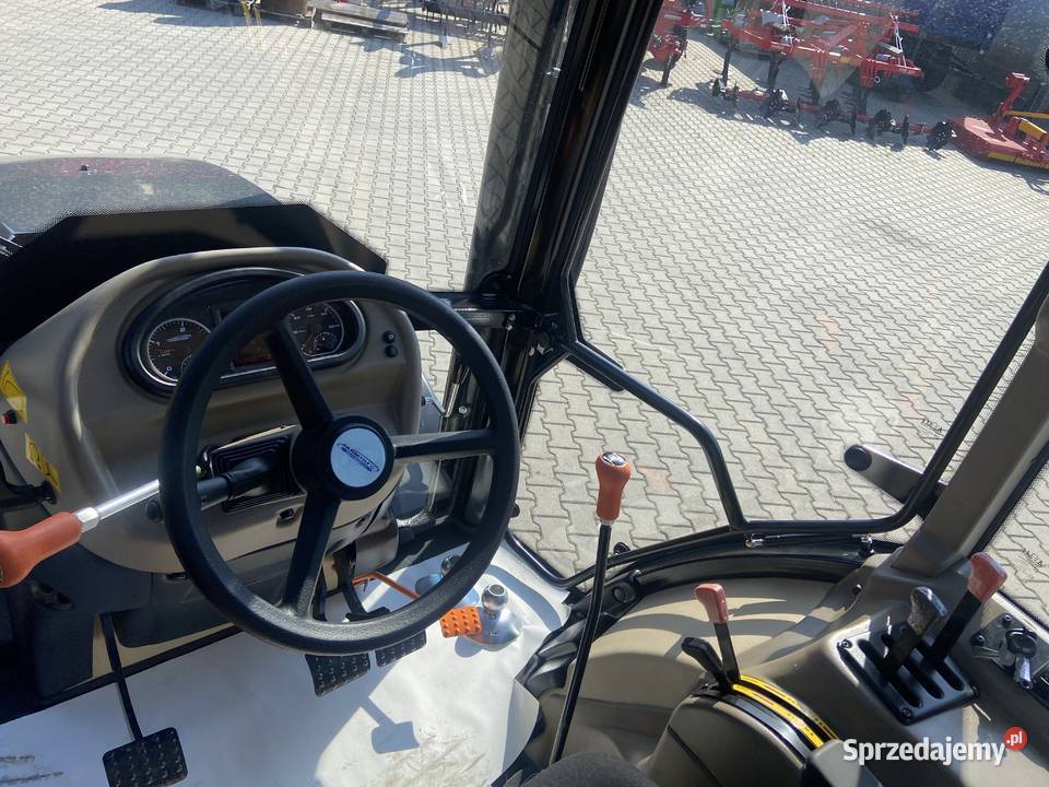 Ciągnik rolniczy FARMTRAC 555DTc V Elegance Opatówek