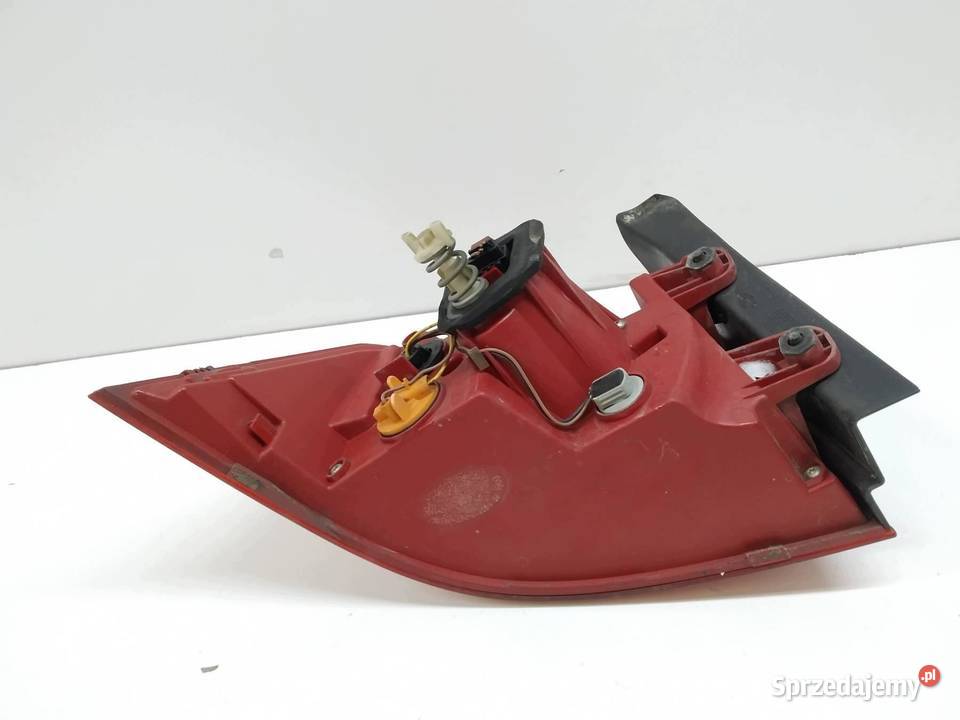 LAMPA TYŁ PRAWA SEDAN LIFT VW Volkswagen Passat Motoryzacja świętokrzyskie