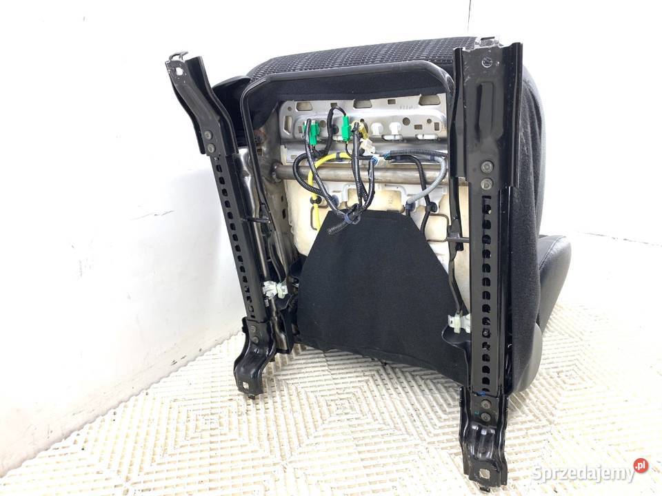 FOTEL PRAWY PRZÓD HONDA HRV Crossover SIEDZENIE