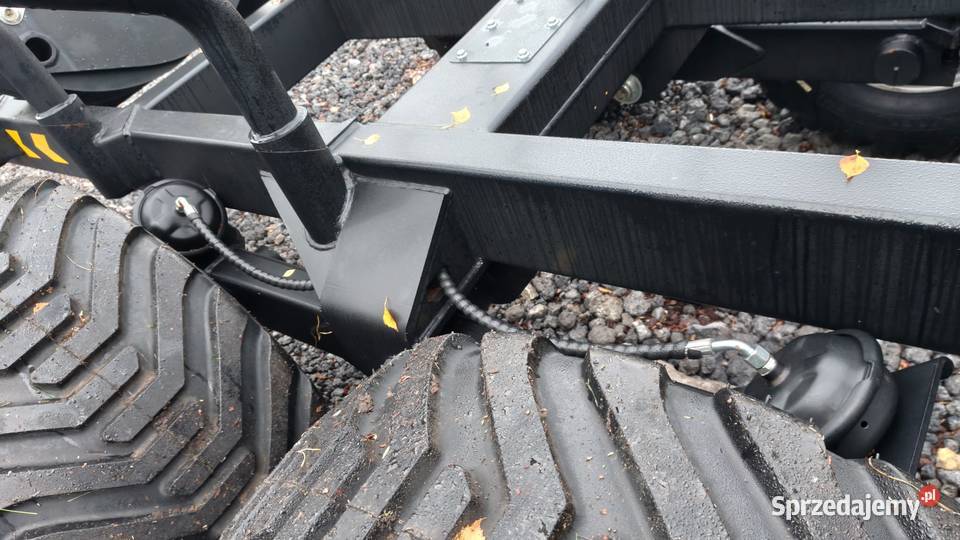 Przyczepa leśna FATBIZON 10T Żuraw 7m