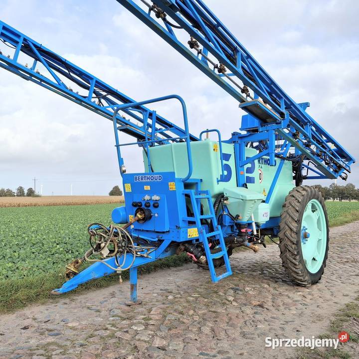 Opryskiwacz Berthoud Mack 3200l 282724m 7 sekcji Zaczepiane Maszyny rolnicze