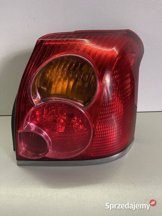 TOYOTA AVENSIS T25 HB PRAWA LAMPA TYŁ prawe Lampy tylne sprzedam