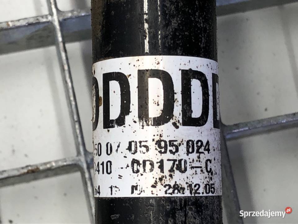 PÓŁOŚ PRAWY PRZÓD TOYOTA YARIS II 13 87 0514