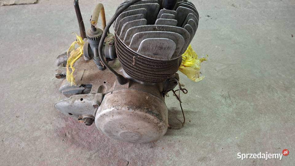 Sprzedam silniki widoczne na zdjęciach