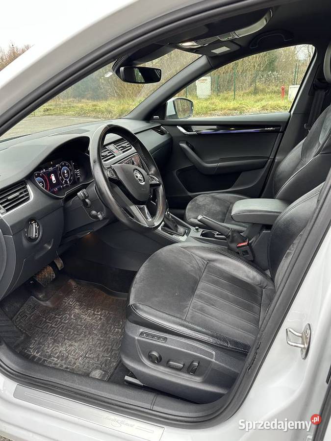 Skoda Octavia 4x4 LaurinKlement Virtual Cocpit Orneta