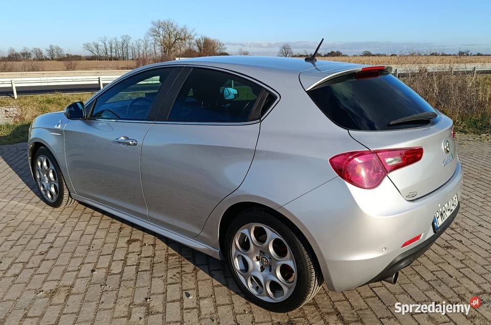 Sprzedam ładną Alfe Romeo Giulietta 175 TBI tempomat sprzedam