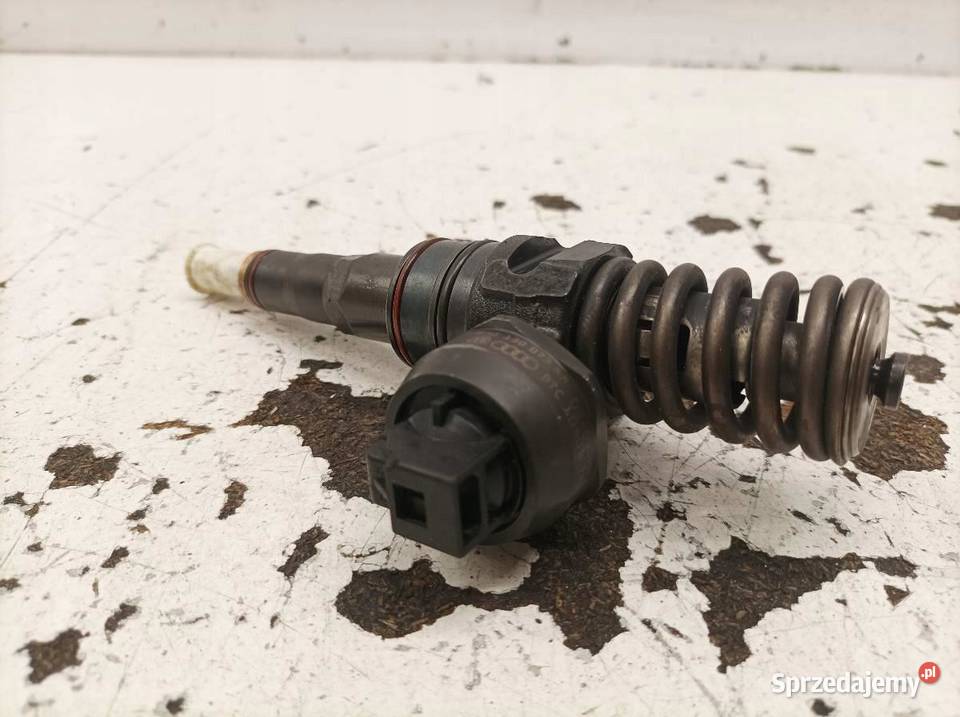 POMPOWTRYSKIWACZ 038130073AR 19 TDI Audi A4 II Układ paliwowy