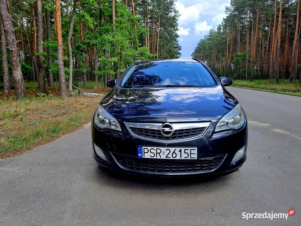Opel Astra J 17 CDTI 2011r Kombi diesel Sieradz