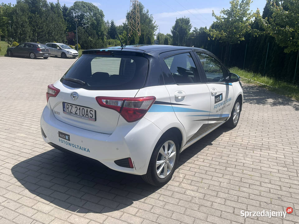 Toyota Yaris w świetnym stanie niski przebieg nieuszkodzony Rzeszów