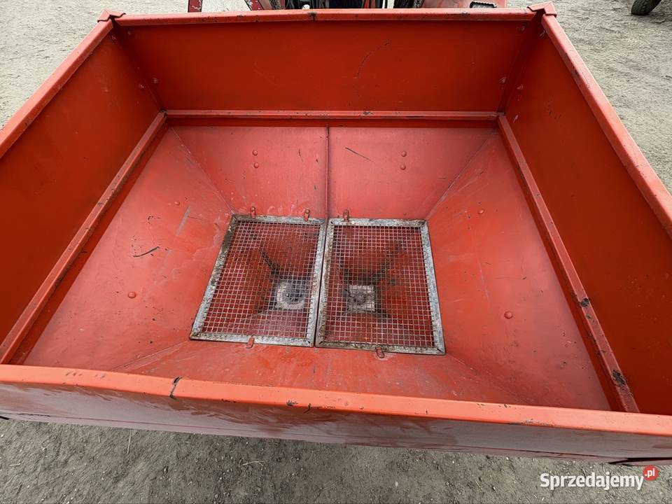 Rozsiewacza Rauch B910 Dębówka sprzedam