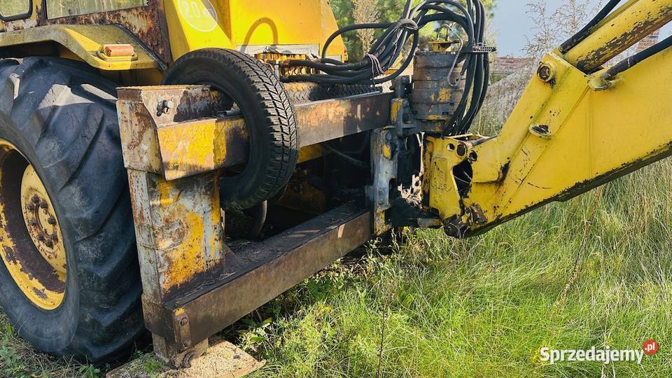 Koparkoładowarka Massey Ferguson 50R sprawna Chmielnik