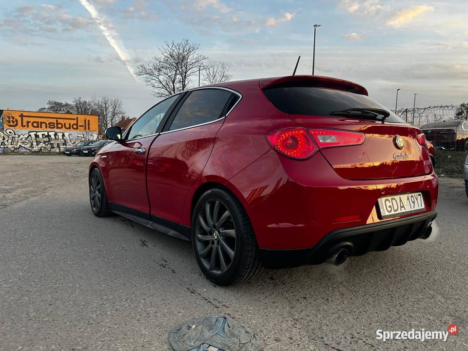 Alfa Romeo Giulietta Polski salon Niski przebieg radio Gdańsk