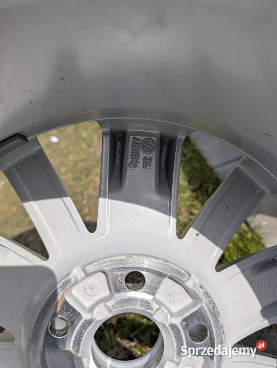 Opona z felgą 16 nowa VWaudi Samochodowe pomorskie Słupsk