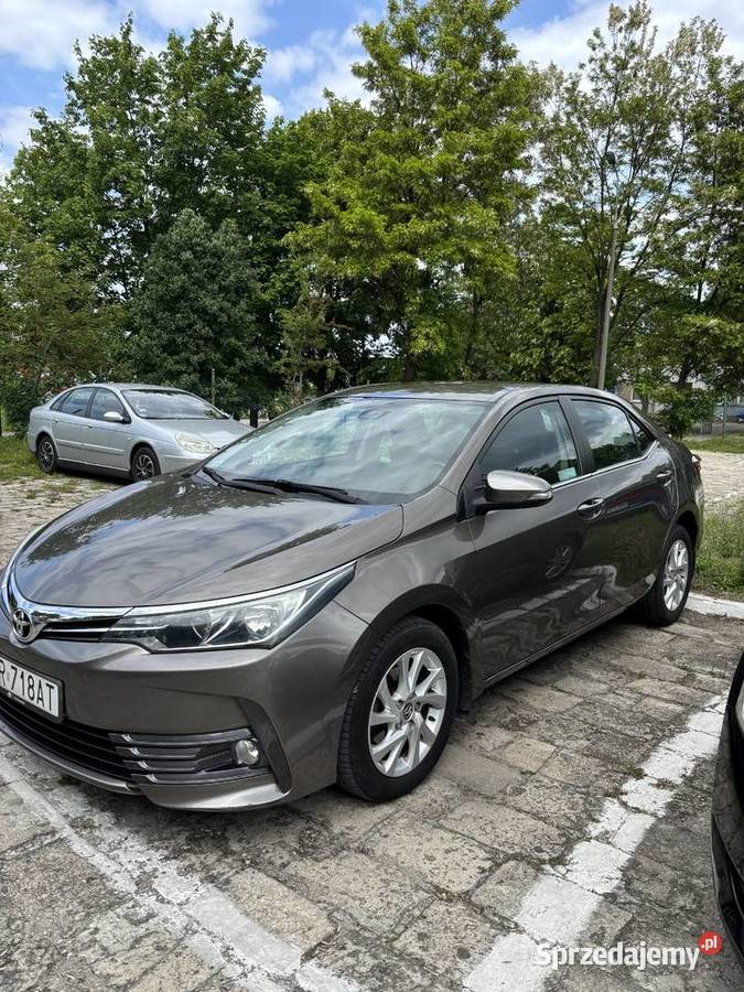 Toyota Corolla 2018 16 benzyna 132 czujnik deszczu Radom