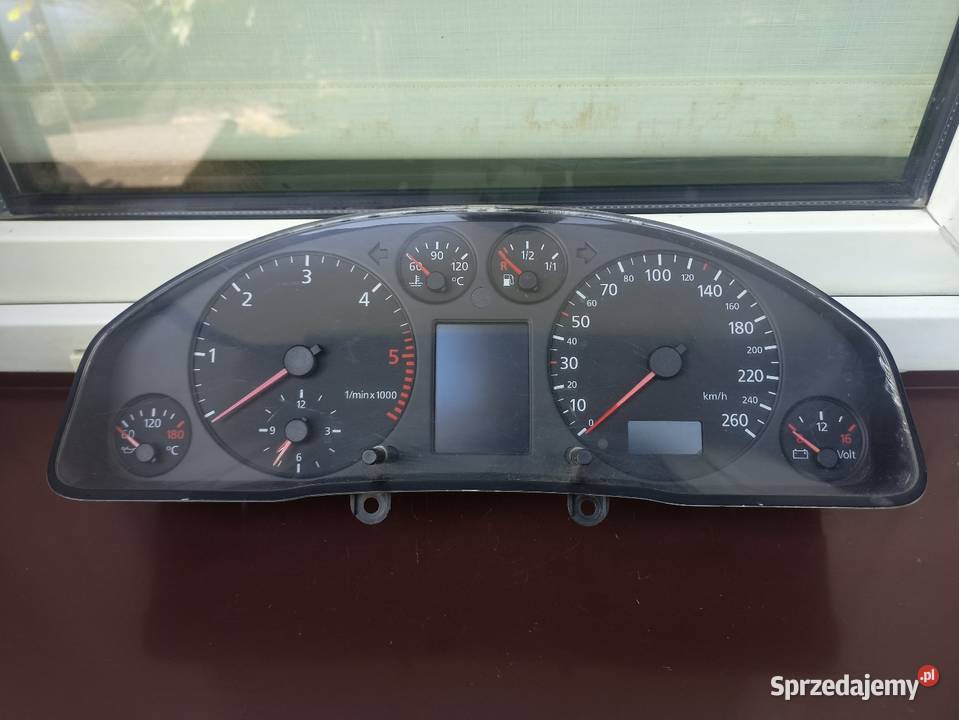 Audi A6 C5 25 TDI licznik zegary prędkościomierz