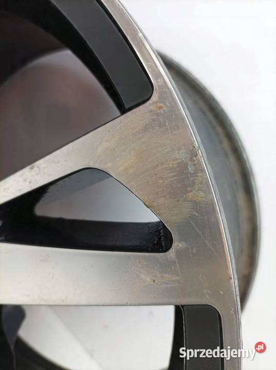 FELGA ALUMINIOWA R17 5X120 ET37 OC726 MM