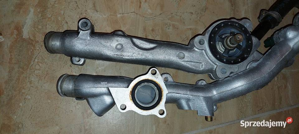 Obudowa termostatu 30 V6 Peugeot Citroen Renault Kalety sprzedam