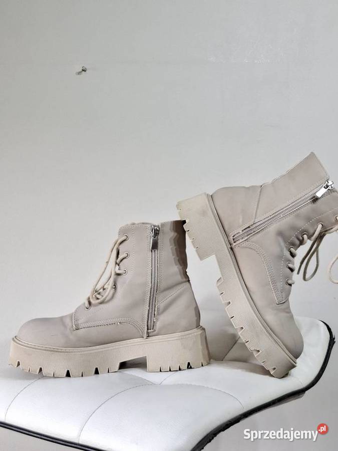Beżowe botki 35 workery Bershka buty traktory Kraków