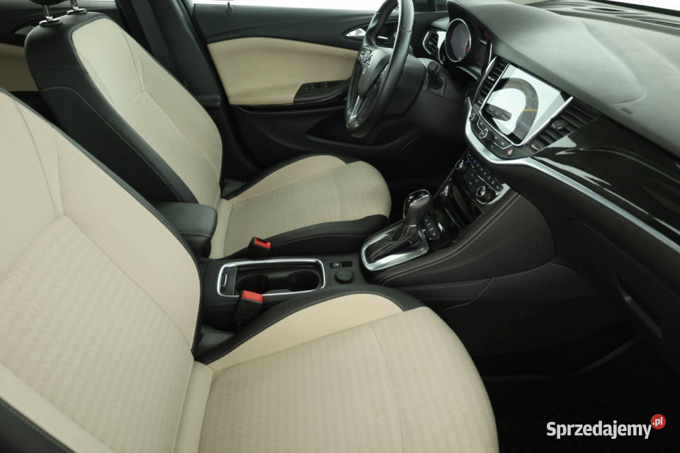 Opel Astra 14 T wielofunkcyjna kierownica