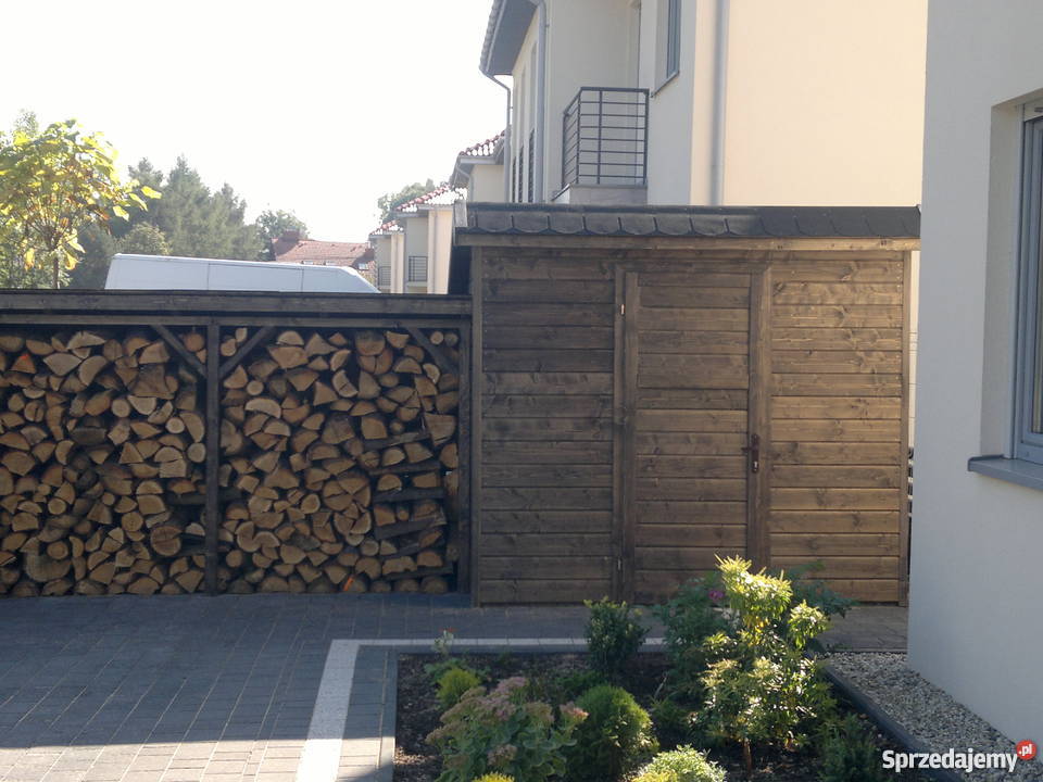 Drewutnia opał pomieszczenie na opał domek Jordanów