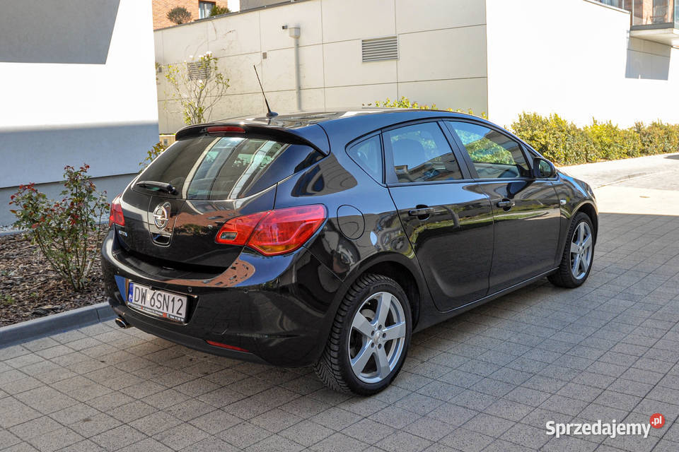 Opel Astra J 14T 121 Bezwypadkowa Wrocław