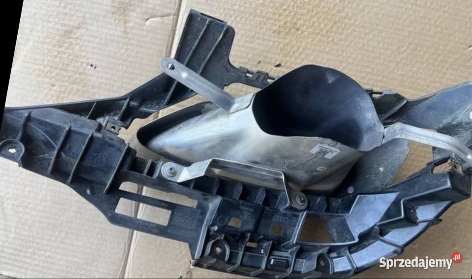 AUDI A4 B9 LIFT MOCOWANIE KOŃCÓWKI WYDECHU PRAWE