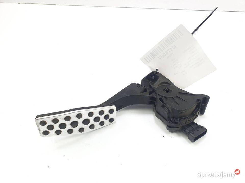 PEDAŁ OPEL ASTRA J 13252702