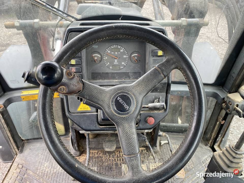 Valtra 6400 ładowacz Stoll Biała
