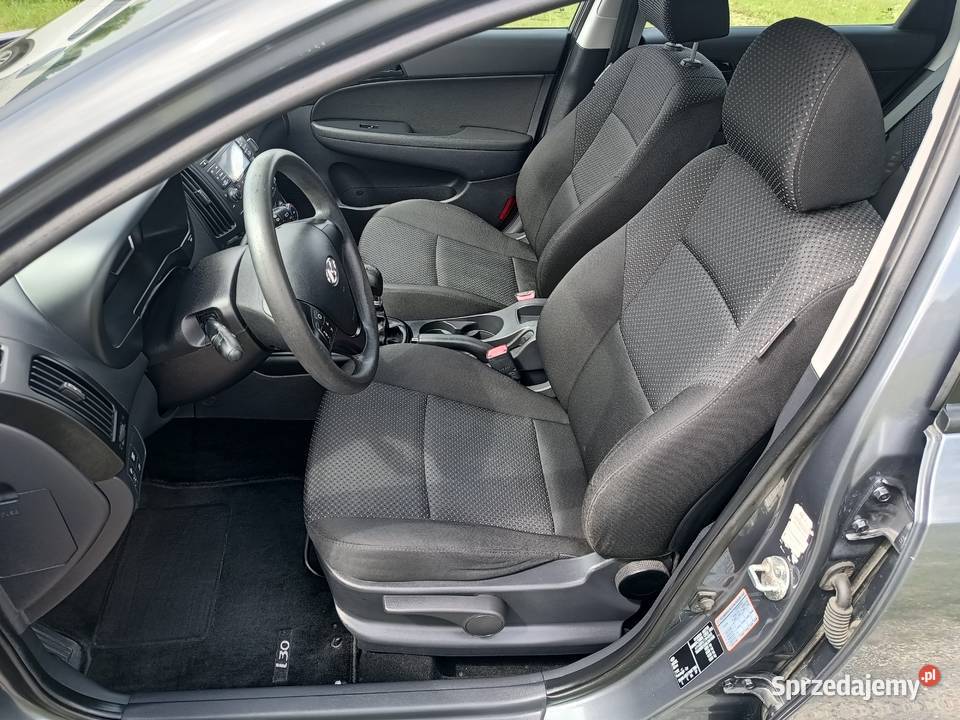 Hyundai i30 CW 16 CRDi koła zimowe isofix Podkonice Miejskie
