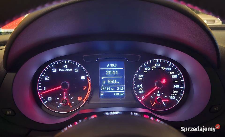 Audi Q3 AUDI Q3 20 benzyna 200 niski przebieg Świdnik