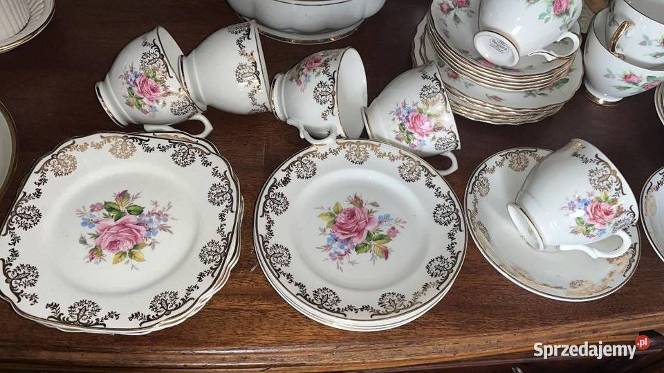 Filiżanka na spodku z 2 talerzykami England 22 Gdańsk