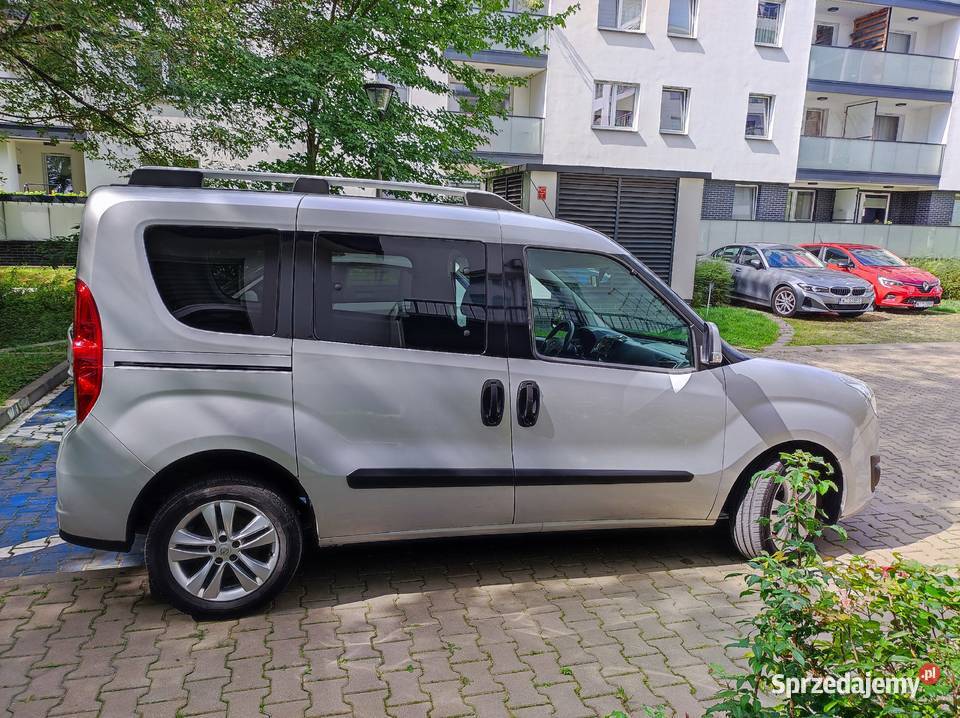 FIAT DOBLO 16 D 105 SALON POLSKA 2017 Rok produkcji 2017 mazowieckie Świercze