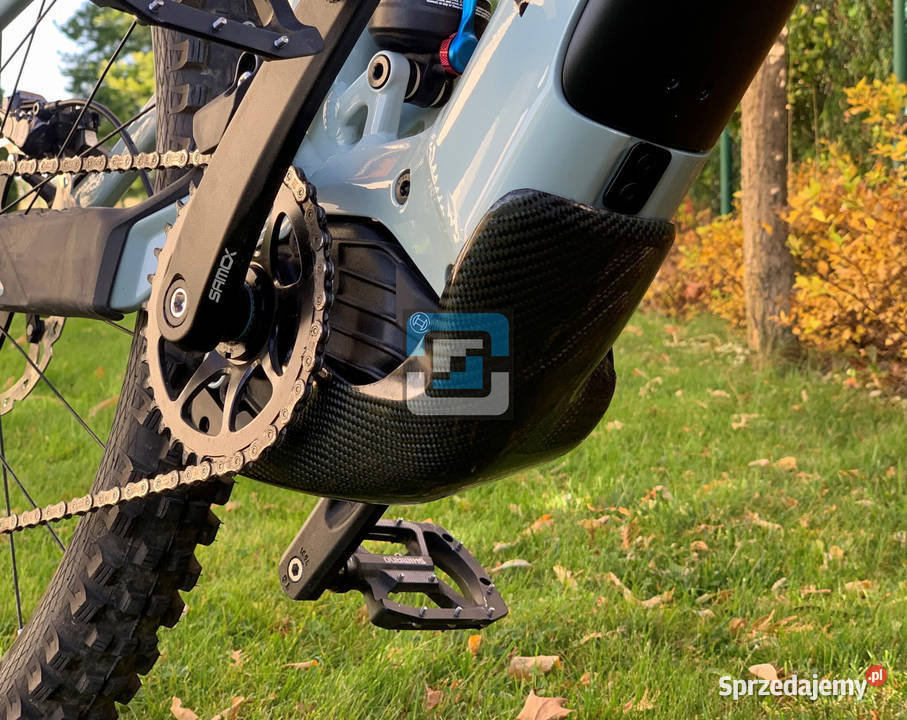 Osłona karbonowa pod silnik bosch cx for focus