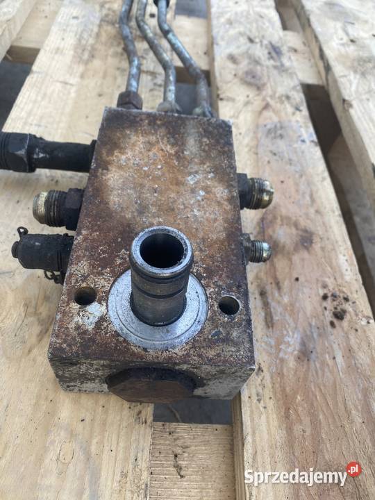 ROZDZIELACZ BLOK HYDRAULICZNY V34487600 VALTRA