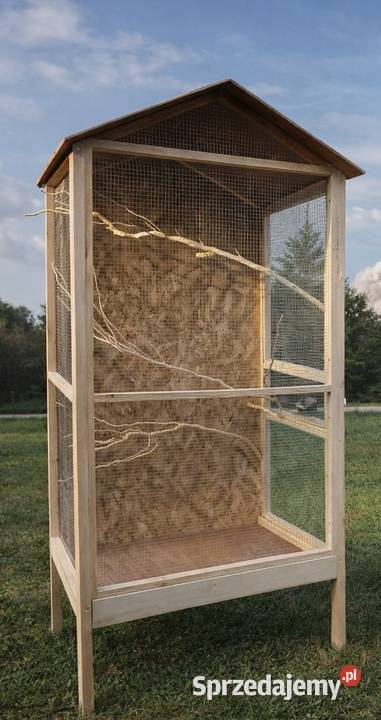 Woliery papug gołębi i innych ptaków