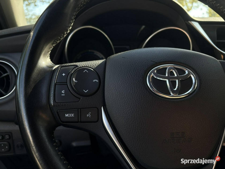 Toyota Auris 18 HSD COMFORT STYLE TECH salon isofix Warszawa