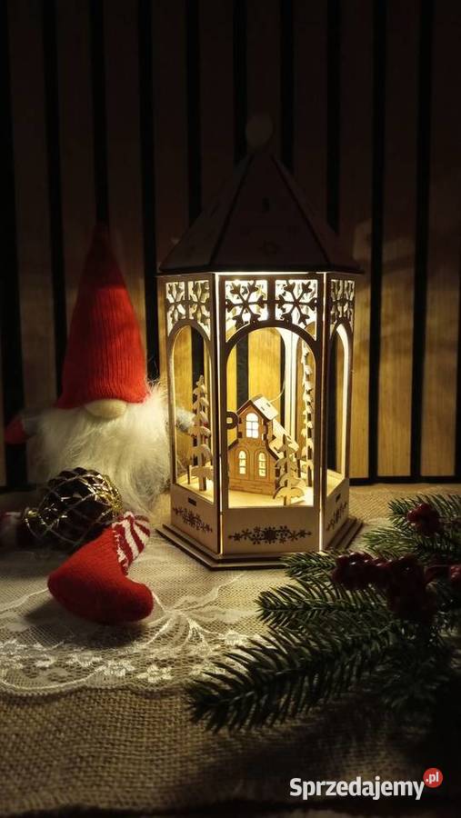 Lampion świąteczny LED z drewnianą scenką Bełchatów