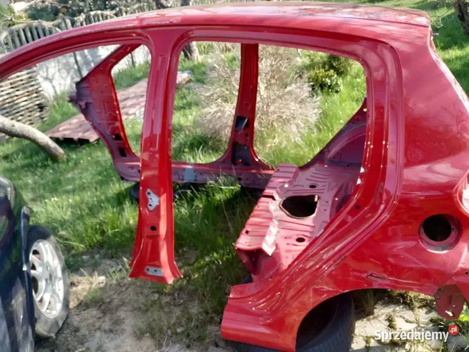 Sprzedam dach i tył Toyoty Aygo I śląskie Boronów