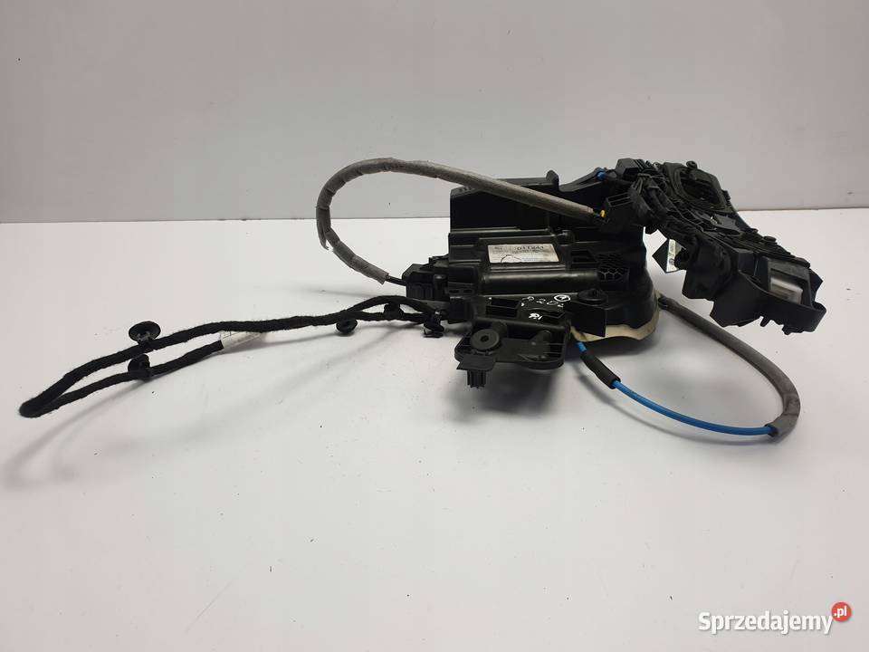 Mercedes A205 W205 ZAMEK PRZEDNICH DRZWI prawy Rudka