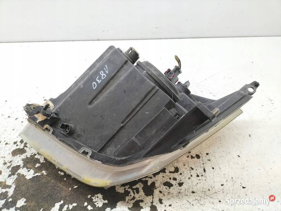 LAMPA PRZÓD PRAWA EU 9680128180 Citroen C2 I