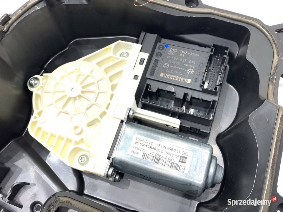 PODNOŚNIK SZYBY PRAWY PRZÓD SEAT LEON II