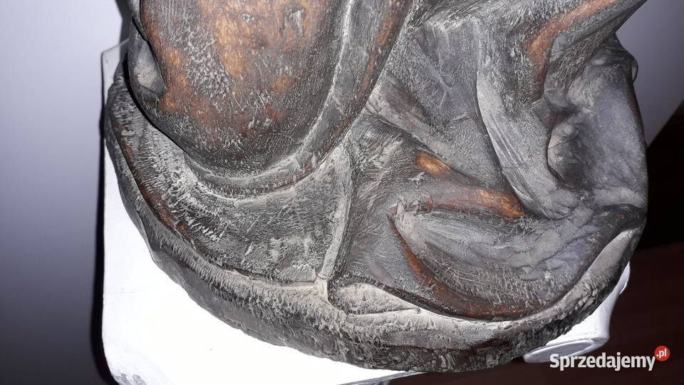 Unikatowa drewniana rzeźba młodzieńca ze Szczecin