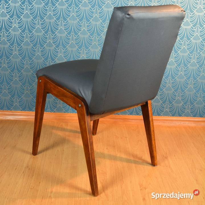 Krzesło tapicerowane AGA proj J Chierowski 40cm