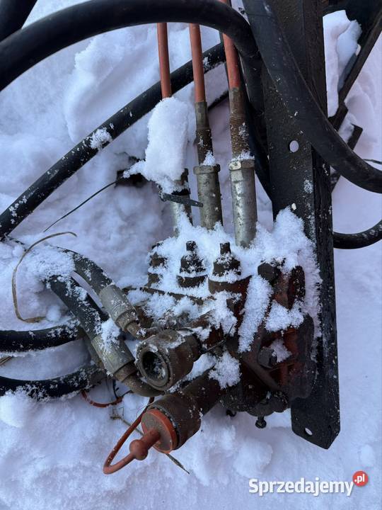 Ładowacz czołowy tur quicke 2000 3 sekcyjny Wielka Klonia