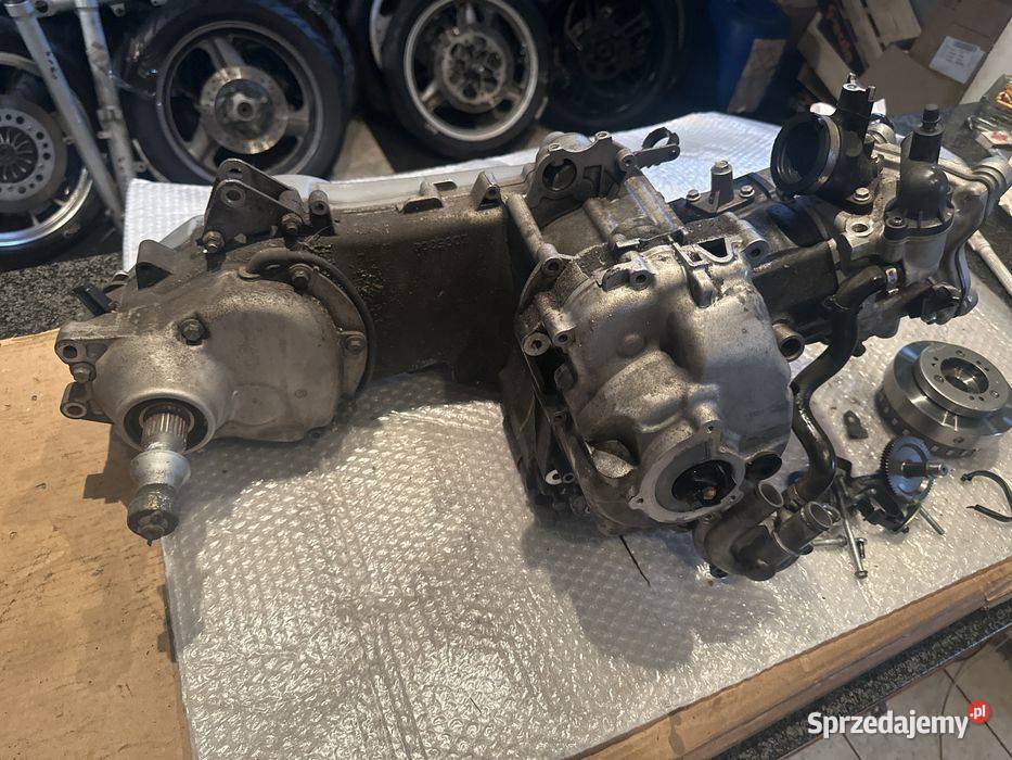 VESPA 125 GT GTS Silnik Kompletny głowica Pozostałe