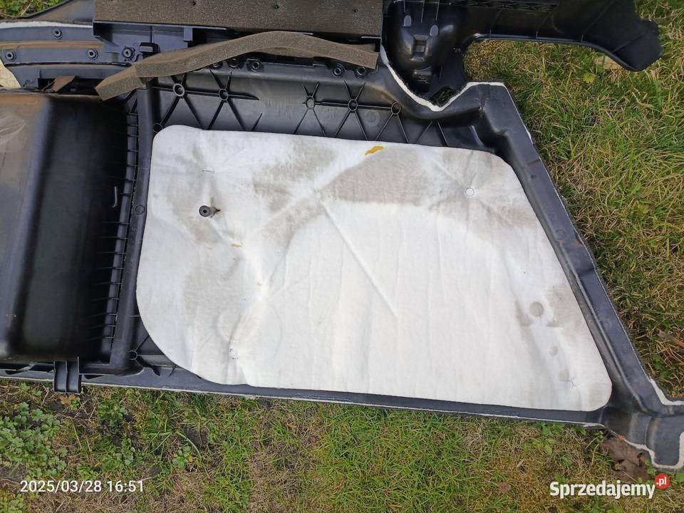 AUDI A6 C6 KOMBI BOCZEK TAPICERKA BAGAŻNIKA LEWA