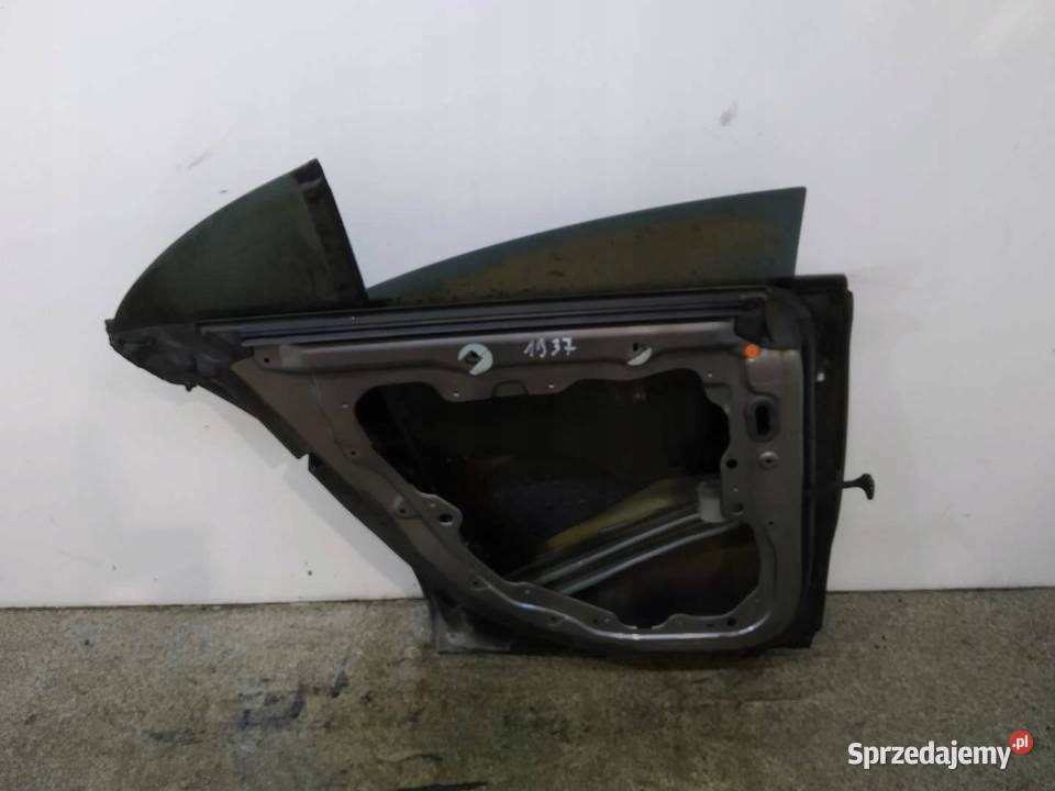 DRZWI LEWE TYŁ W118 MercedesBenz CLAklasa II sprzedam