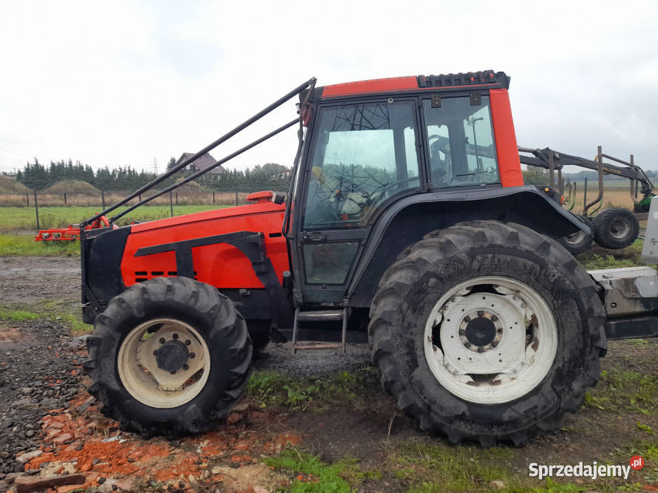 Ciągnik Valtra 6250 przyczepa leśna Fao Far 4768 Dźwigi, podnośniki Bujny sprzedam