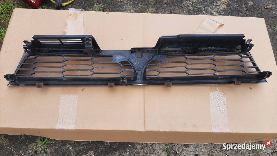 gril atrapa chłodnicy Mitsubishi Galant 8 VIII Dębno