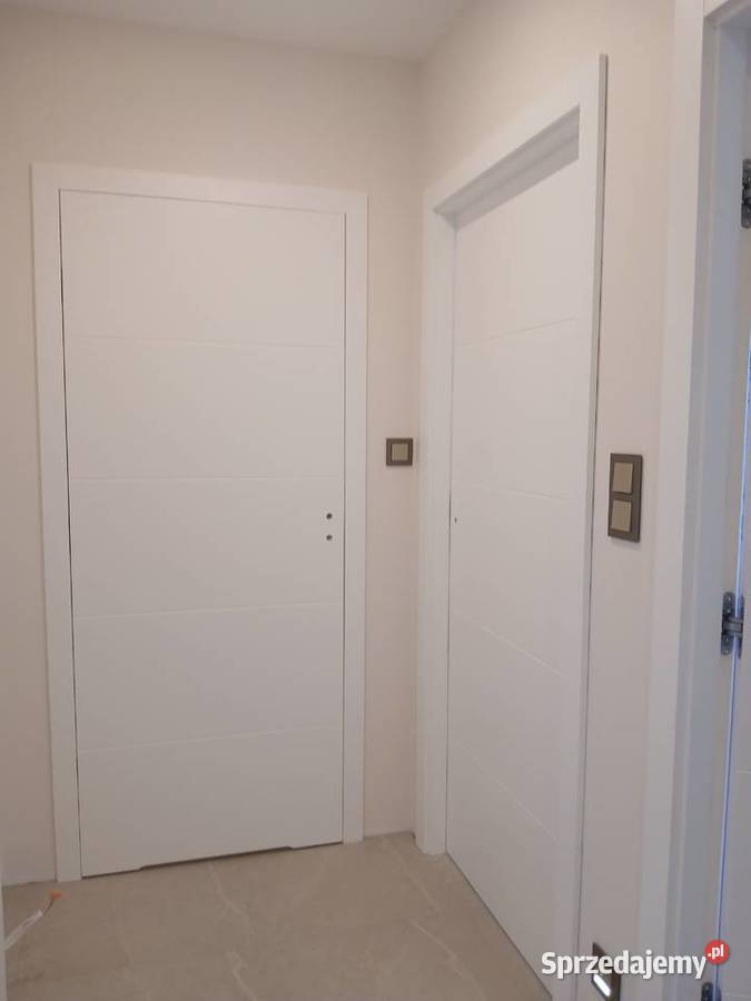 Drzwi drewniane wewnętrzne bezprzylgowe Ostrołęka